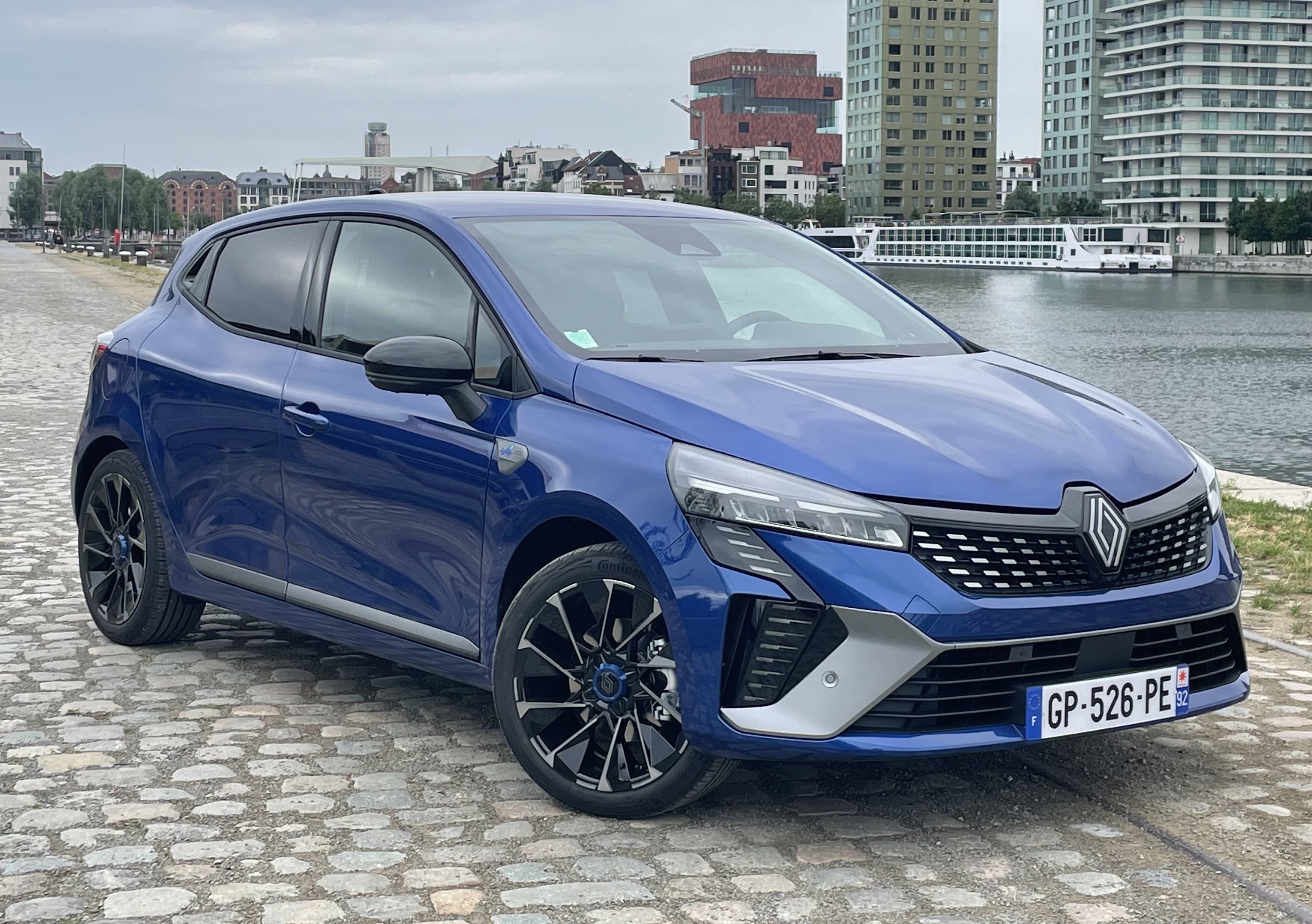 renault clio image